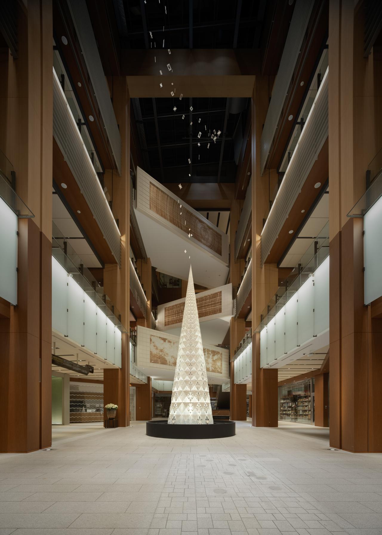 TOKYO MIDTOWN Christmas tree
